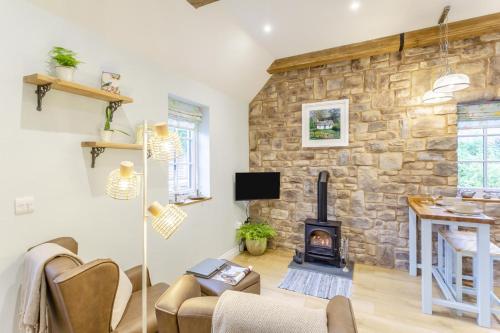 TV a/nebo společenská místnost v ubytování 1 Bed in Drumnadrochit oc-t32404