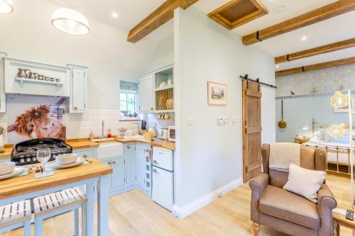 Kuchyň nebo kuchyňský kout v ubytování 1 Bed in Drumnadrochit oc-t32404