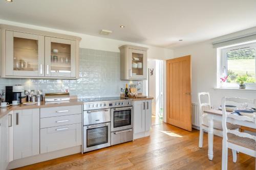 Dapur atau dapur kecil di 3 Bed in Newburgh oc-h32592