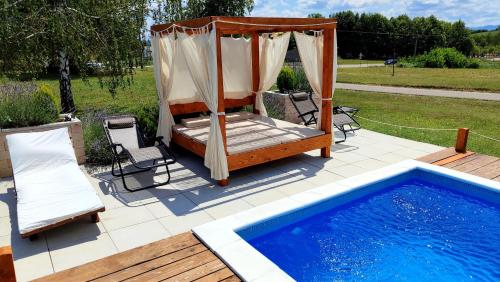 Bazén v ubytování Apartman Brezuljak Banja Luka Cokorska polja nebo v jeho okolí