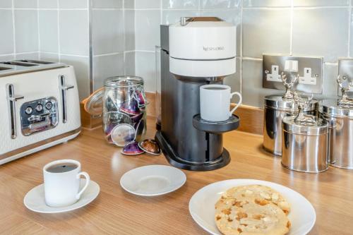 Kemudahan buat kopi dan teh di 3 Bed in Newburgh oc-h32592
