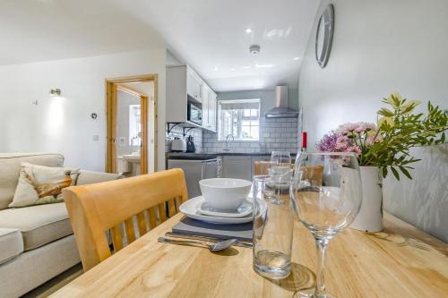 Kuchyň nebo kuchyňský kout v ubytování 1 Bed in Great Sampford oc-f32655