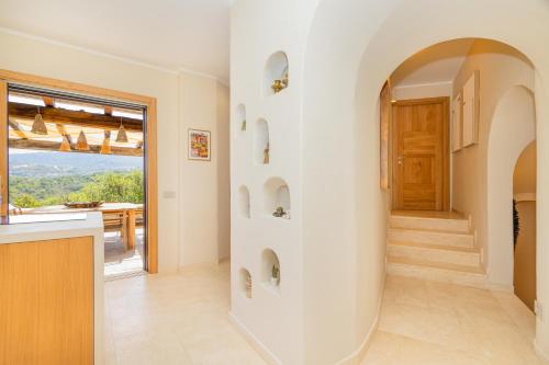 Gambar di galeri bagi Luxury Villa in Cala dei Ginepri di Cala Bitta