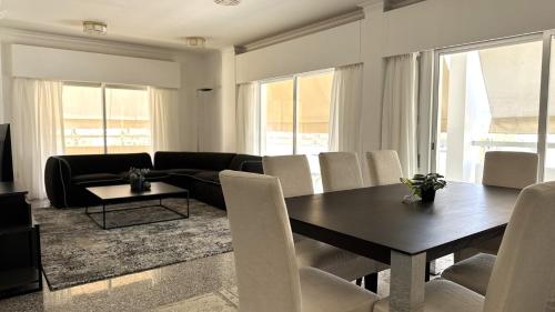 Modern 3BDR_Top Floor_Lux_Suite_Balcony