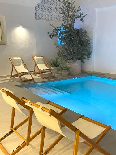 Bazén v ubytování Hotel Maram nebo v jeho okolí