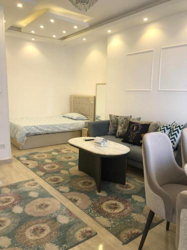 Ruang duduk di Cairo vida apartment