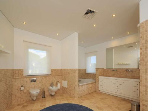 Contemporary Vilamoura Villa Stunning Open Plan Design Villa Azure Elegance