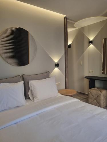 Katil atau katil-katil dalam bilik di Fos Luxury Villas