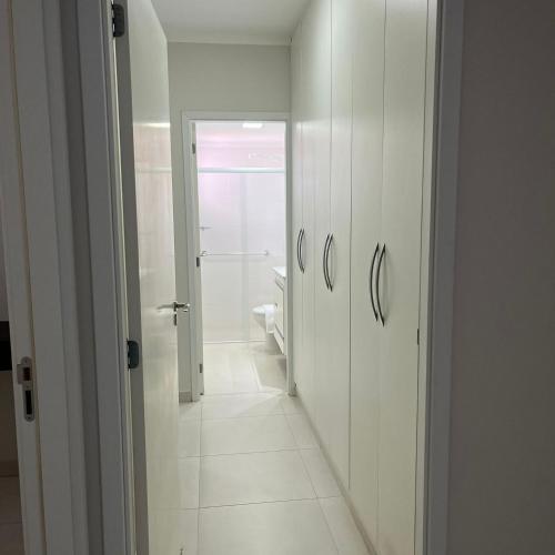 Un baño de Apartamento próximo ao centro e Unesp Jardim Europa