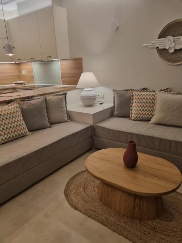 Ruang duduk di Fos Luxury Villas