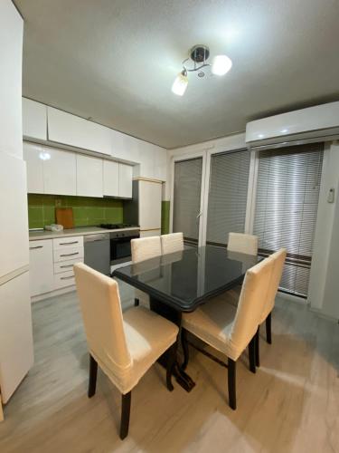 Dapur atau dapur kecil di Marie apartments