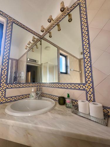Luxury Modern Ocean View - Pool, Parking & Walk to Beach