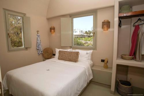 Superior Santorini Villa 2 Bedroom Villa Private Jetted Pool & Amazing Sea