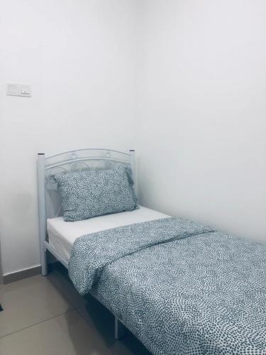 Ένα ή περισσότερα κρεβάτια σε δωμάτιο στο Lush Homes at i-City - WiFi Smart TV and 1 Carpark