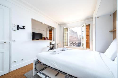Studio cosy et équipé Paris 17 - II