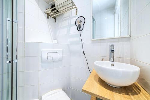 Studio cosy et équipé Paris 17 - II