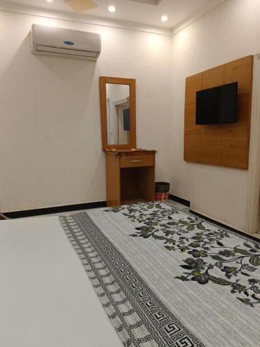 Μια τηλεόραση ή/και κέντρο ψυχαγωγίας στο Luxury Hotel Karachi