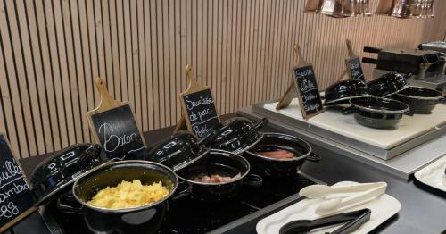 Jídlo v hotelu nebo okolí