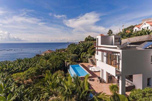 Extravagant Calheta Villa The Designhouse 4 Bedrooms Stunning Sea Views
