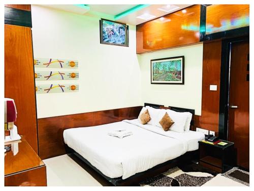 Postel nebo postele na pokoji v ubytování Hotel J-K Residency In Muzaffarpur Full AC OR NON AC ROOM