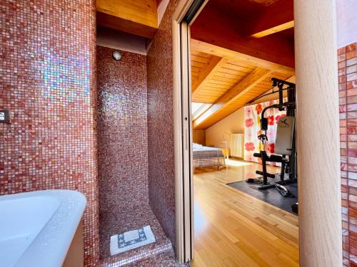 Koupelna v ubytování Villa con piscina e palestra a Rimini