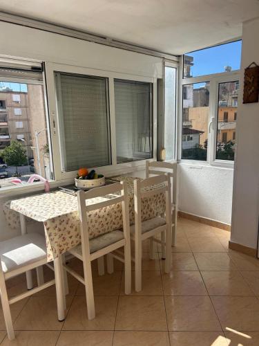 Gallery image of Arjana Apartament Vlore in Polisi i Vogël