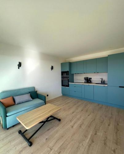 3-room air-conditioned terrace, sea view
