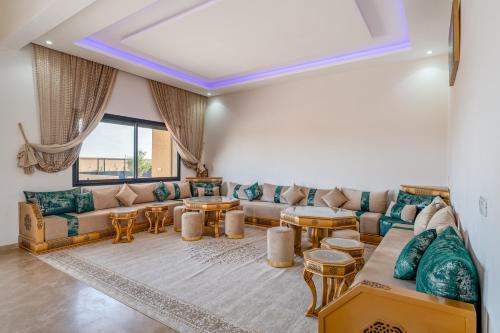 Posezení v ubytování Le Palais de l Atlas luxury villa Marrakech