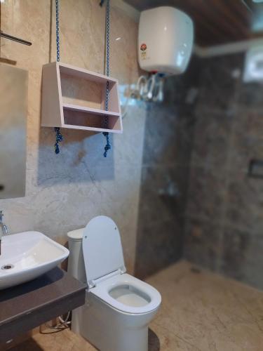 Koupelna v ubytování Harela Inn