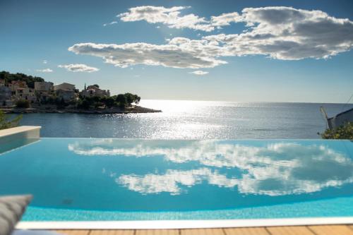 Luxury Primosten Villa 5 Bedrooms Villa Magistrala Seafront Private Beach Area Amazing Sea Views