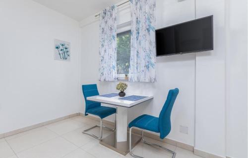 Awesome Apartment In Pula With Wifi