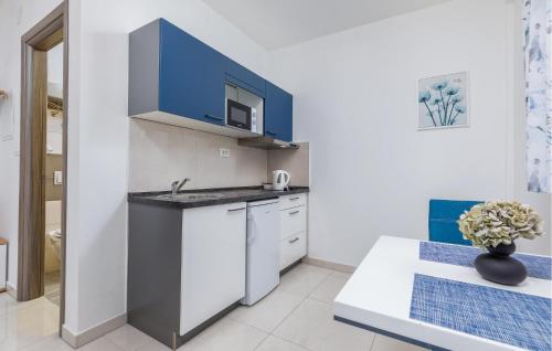 Awesome Apartment In Pula With Wifi