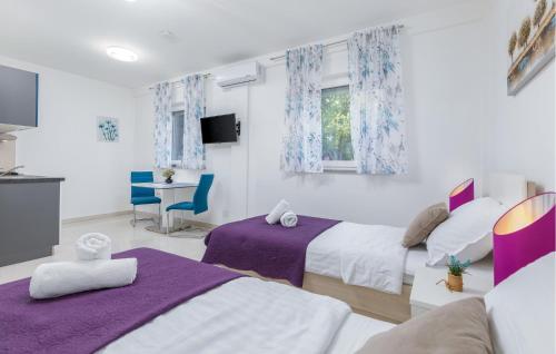 Awesome Apartment In Pula With Wifi
