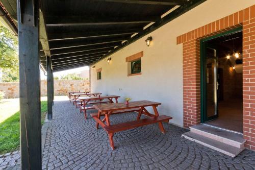 Patio nebo venkovní prostory v ubytování Penzion Šmolovy 238