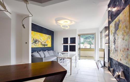 Et opholdsområde på 2 Bedroom Cozy Apartment In Recco