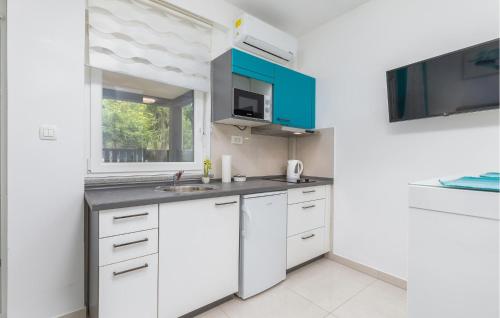 Cozy Apartment In Pula With Wifi