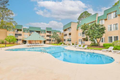 Beach Haven 1BR Steps to Ocean w Pool & Grill photo 23