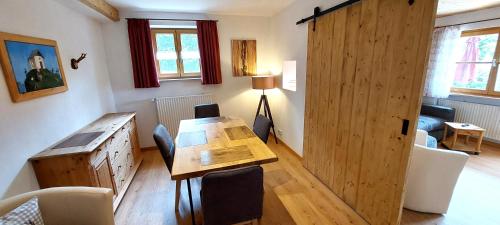Posezení v ubytování Gästehaus Kaiserwinkl