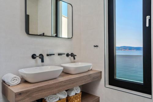 Extravagant Omis Villa 5 Bedrooms Villa Chazaret Frontline Location