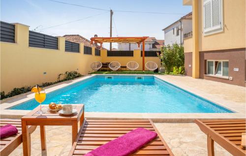 2 Bedroom Awesome Apartment In Zadar