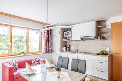 Kuchyň nebo kuchyňský kout v ubytování Haus Annette