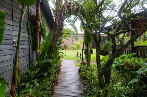 Κήπος έξω από το Nwabu Lodge Sodwana Bay