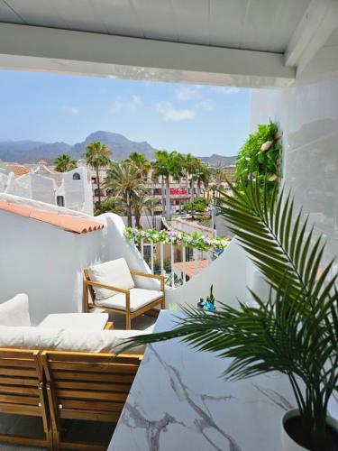 Modern Apt - Roof Terrace - Close to beach