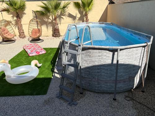 Afbeelding uit fotogalerij van BALIROOM Prestige in Vaulx-en-Velin