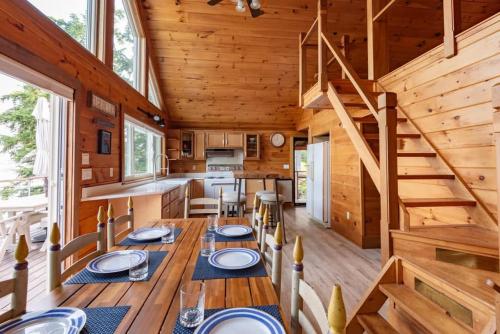 Φωτογραφία από το άλμπουμ του Red Cedar Haven Lakeside Tranquility σε Sidney