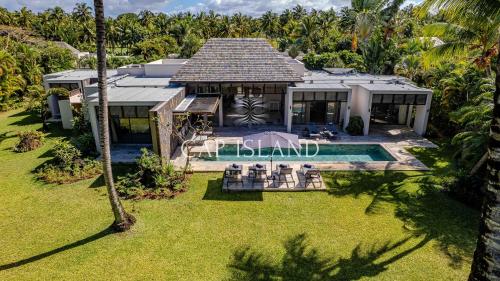 Prestigious villa on Golf - Facing Ile aux Cerfs