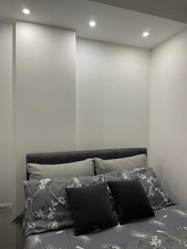 Cama o camas de una habitación en Stan na Novom Bubnju