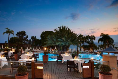 Kolam renang di atau dekat dengan Mediterranean Beach Hotel