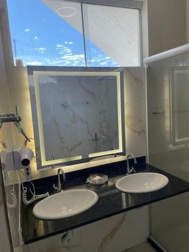 Bilik mandi di Pousada e Restaurante Vista Turquesa