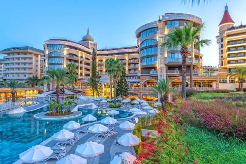 Πισίνα στο ή κοντά στο Arycanda Kirman Premium - Ultra All Inclusive
